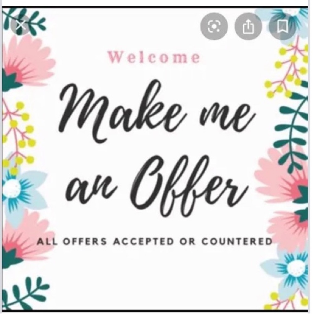 Welcome to my closet 😊🤗🥰